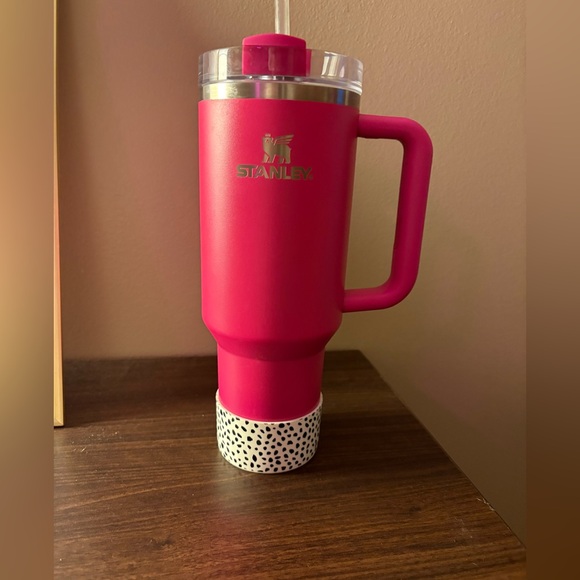 STANLEY Quencher H2.O FlowStateTM Tumbler 40oz Camelia Limited Edition - Picture 4 of 6